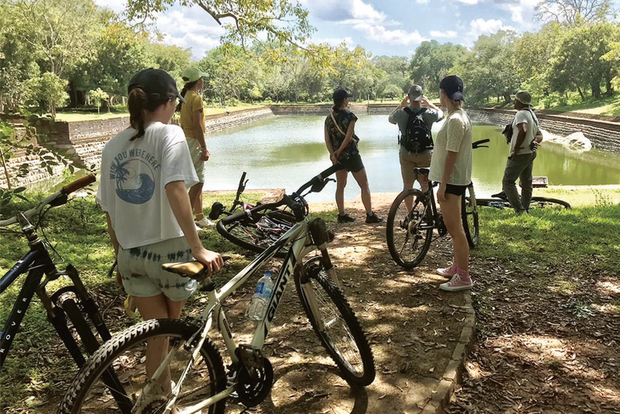 Anuradhapura: tour privato di mezza giornata in bicicletta con guida