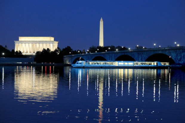 Washington DC: Thanksgiving Gourmet Dinner River Cruise