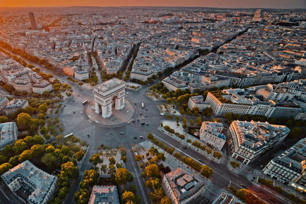 Parigi: ingresso all'Arco di Trionfo e crociera di 24 ore sulla Senna