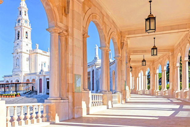 Da Lisbona: tour per piccoli gruppi a Fátima, Nazaré e Óbidos